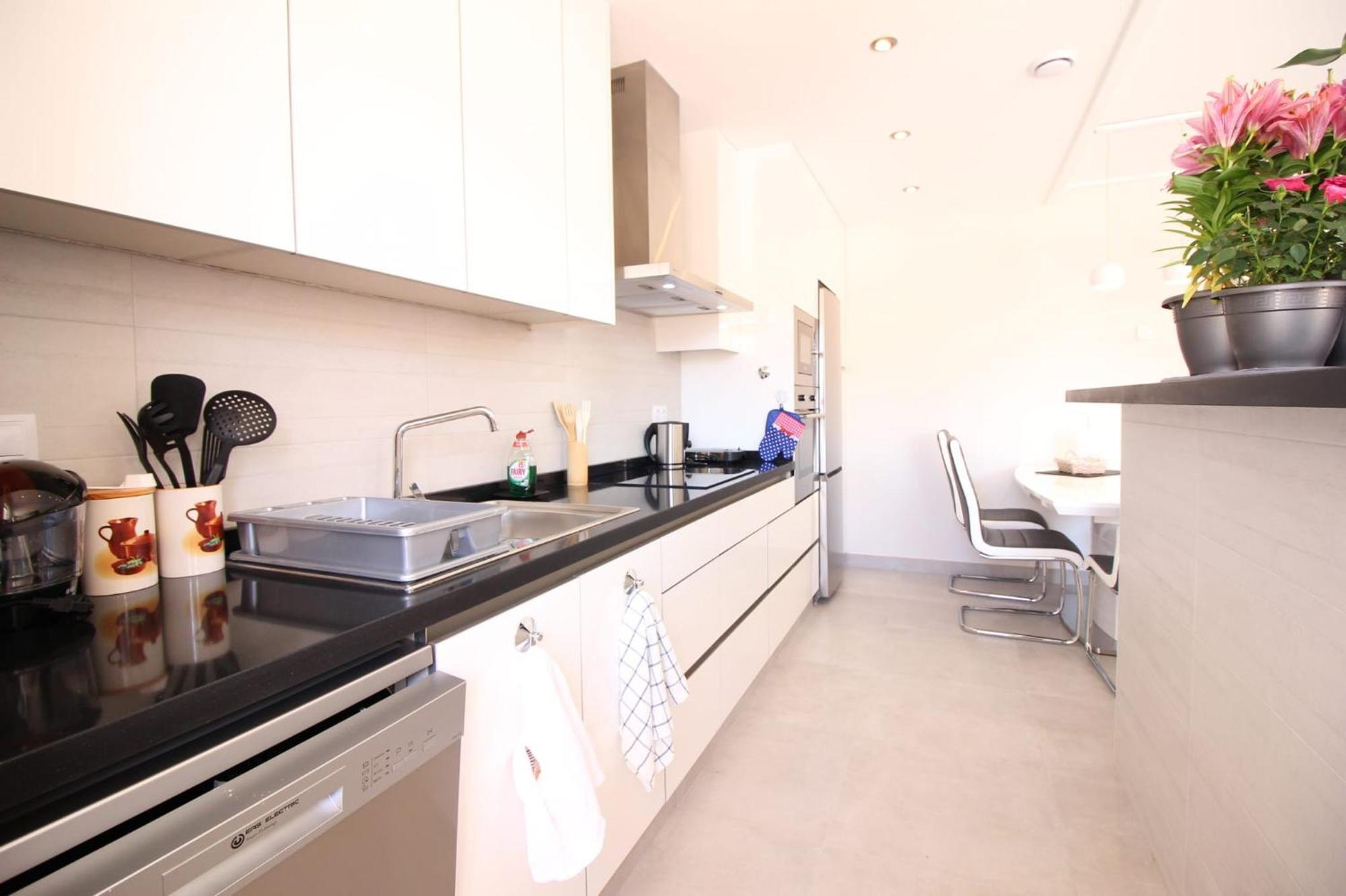 Apartments Punta Prima Indoor & Outdoor Pool 또레비에하 외부 사진