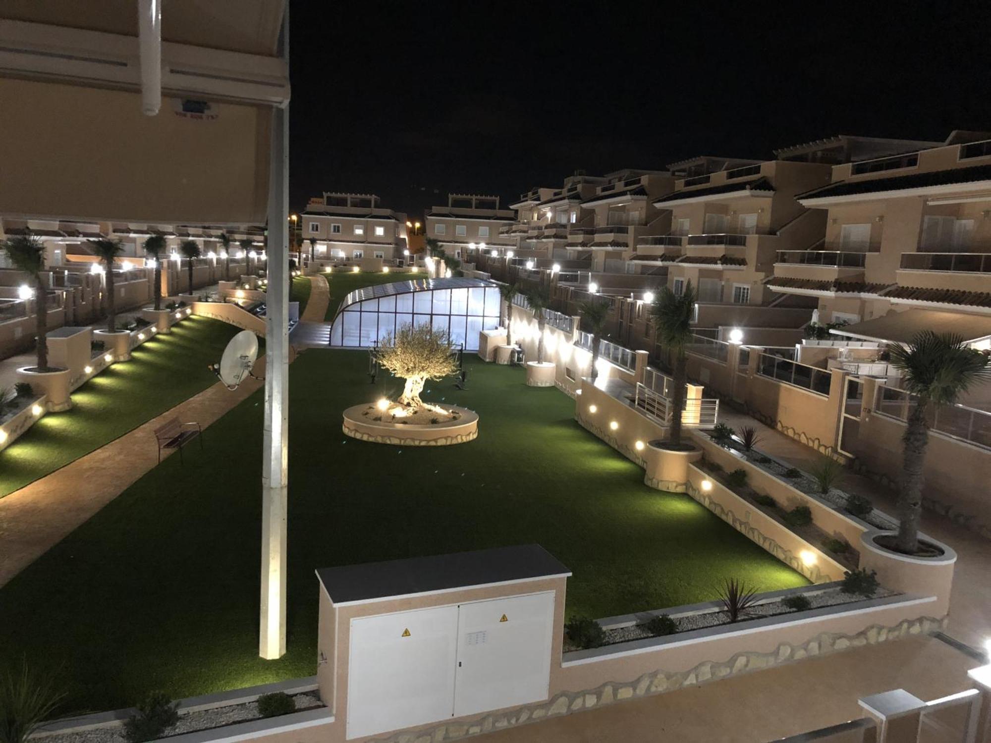 Apartments Punta Prima Indoor & Outdoor Pool 또레비에하 외부 사진