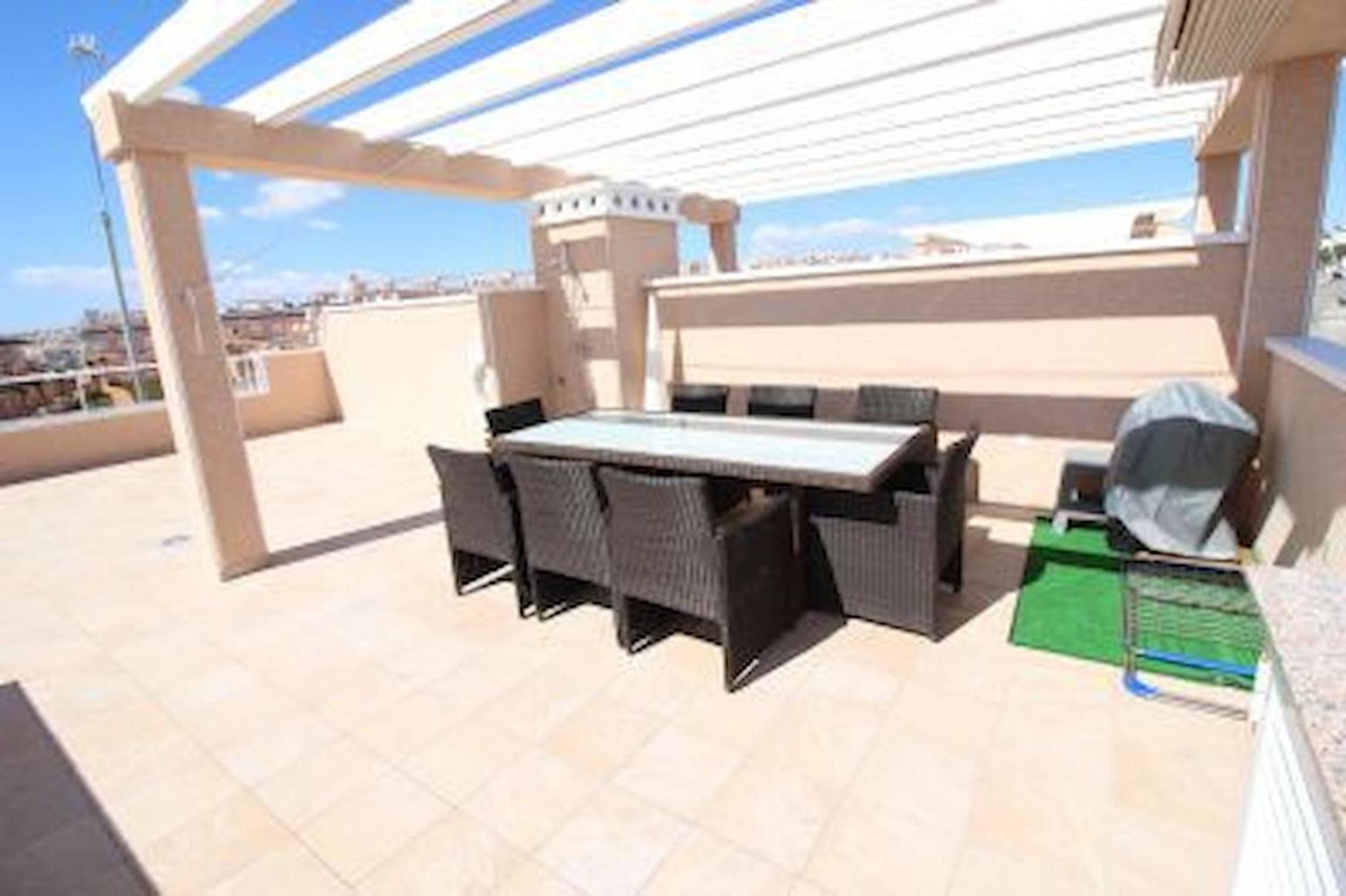 Apartments Punta Prima Indoor & Outdoor Pool 또레비에하 외부 사진