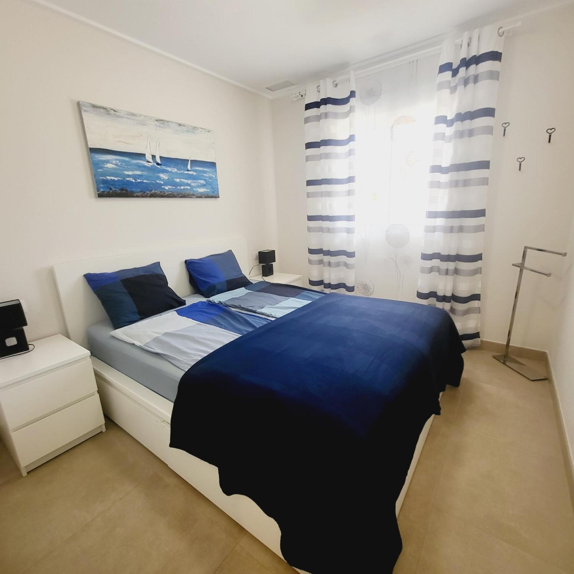 Apartments Punta Prima Indoor & Outdoor Pool 또레비에하 외부 사진