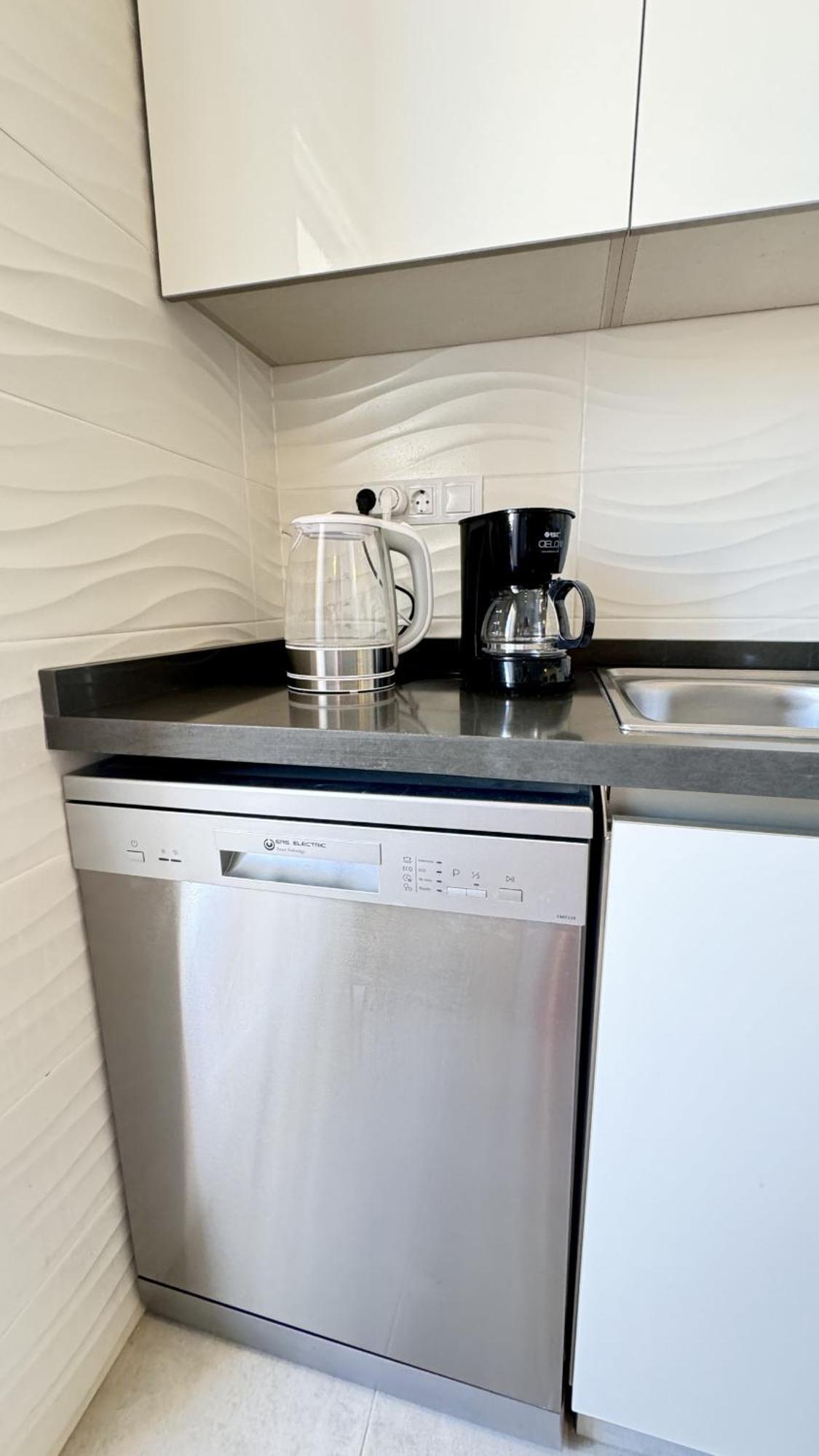 Apartments Punta Prima Indoor & Outdoor Pool 또레비에하 외부 사진